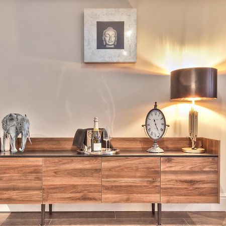 The Mews Boutique Deluxe Apartments, Sleep 2-6 People , Central Location, Free Parking Windermere Luaran gambar