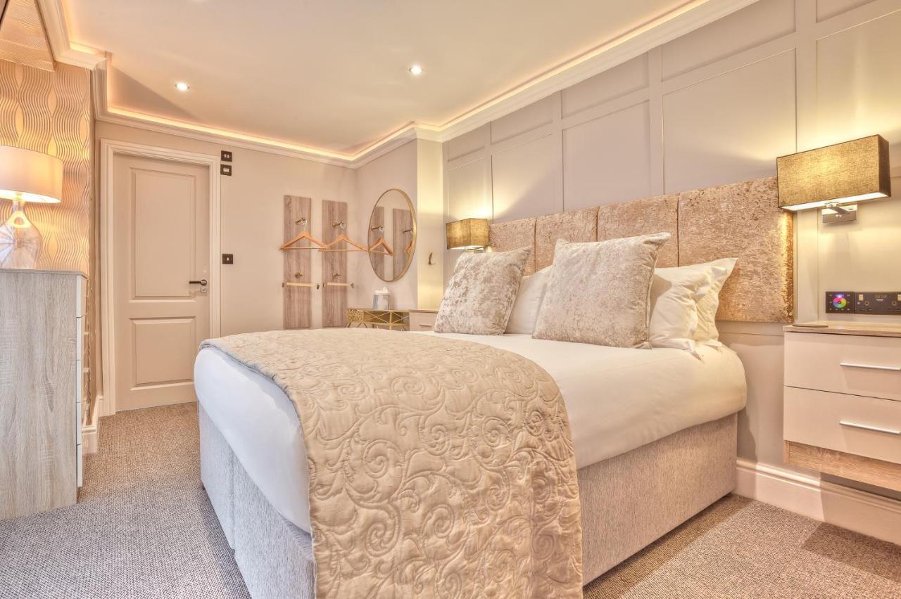 The Mews Boutique Deluxe Apartments, Sleep 2-6 People , Central Location, Free Parking Windermere Luaran gambar