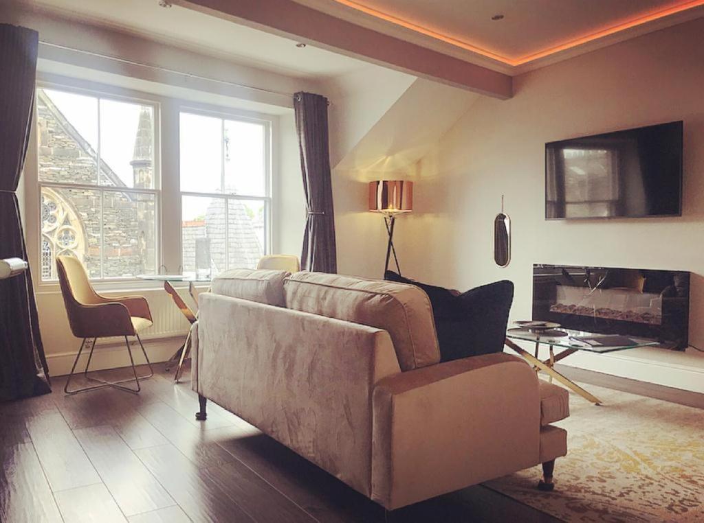 The Mews Boutique Deluxe Apartments, Sleep 2-6 People , Central Location, Free Parking Windermere Luaran gambar