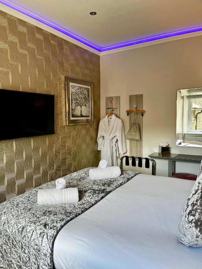 The Mews Boutique Deluxe Apartments, Sleep 2-6 People , Central Location, Free Parking Windermere Luaran gambar