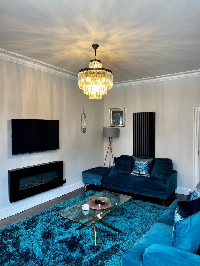 The Mews Boutique Deluxe Apartments, Sleep 2-6 People , Central Location, Free Parking Windermere Luaran gambar