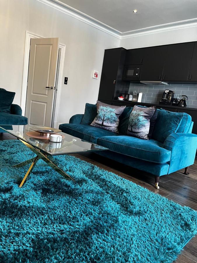 The Mews Boutique Deluxe Apartments, Sleep 2-6 People , Central Location, Free Parking Windermere Luaran gambar